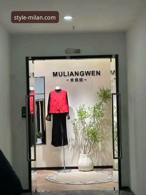 米兰体育平台 vs. 传统购物渠道：资深用户谈如何精明选购米兰品牌最新款女装